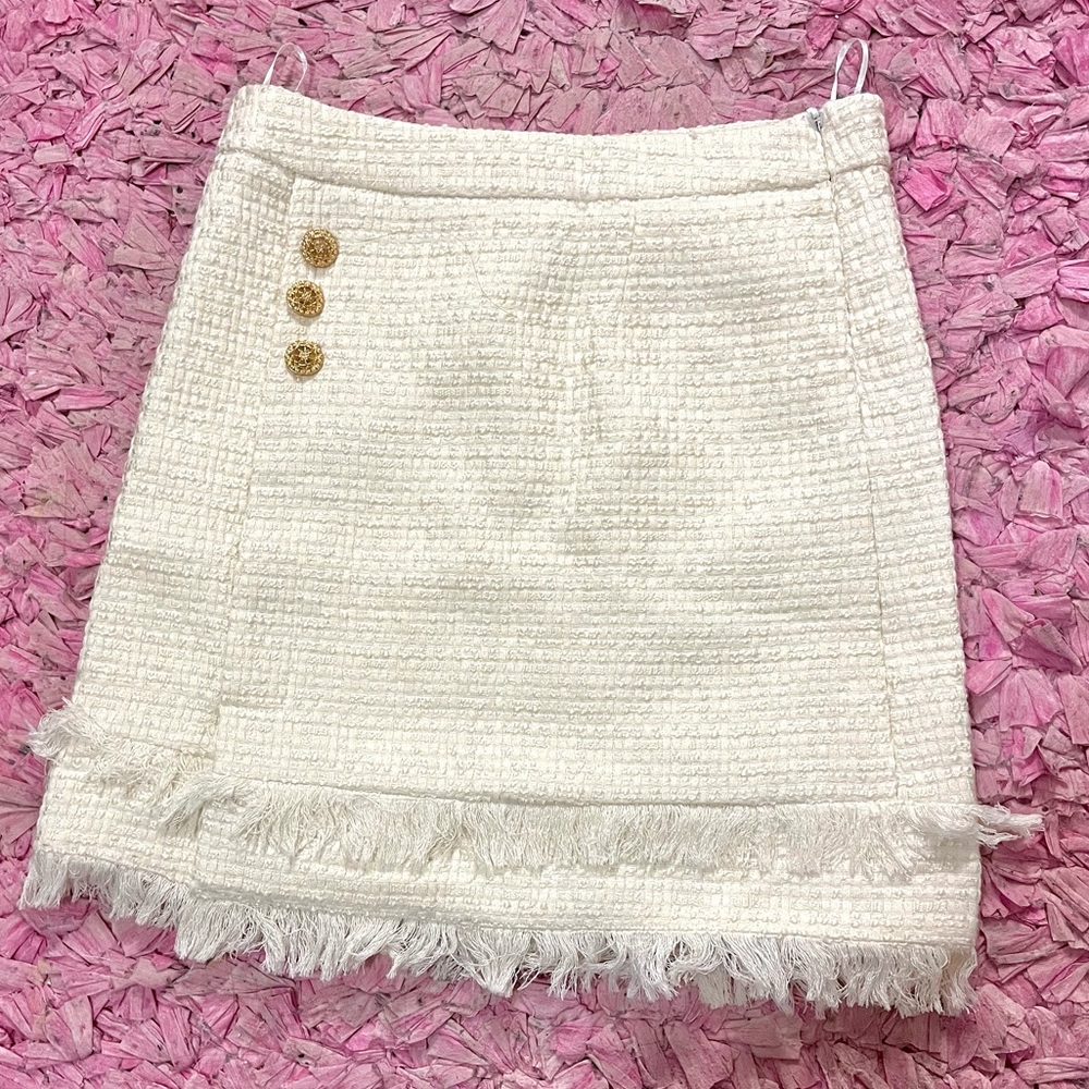 Mini creamy skirt